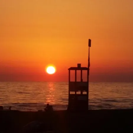 Appartamento Rubino A 150m Dal Mare Con Posto Auto Marina di Castagneto Carducci