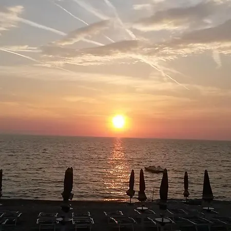 Appartamento Rubino A 150m Dal Mare Con Posto Auto *